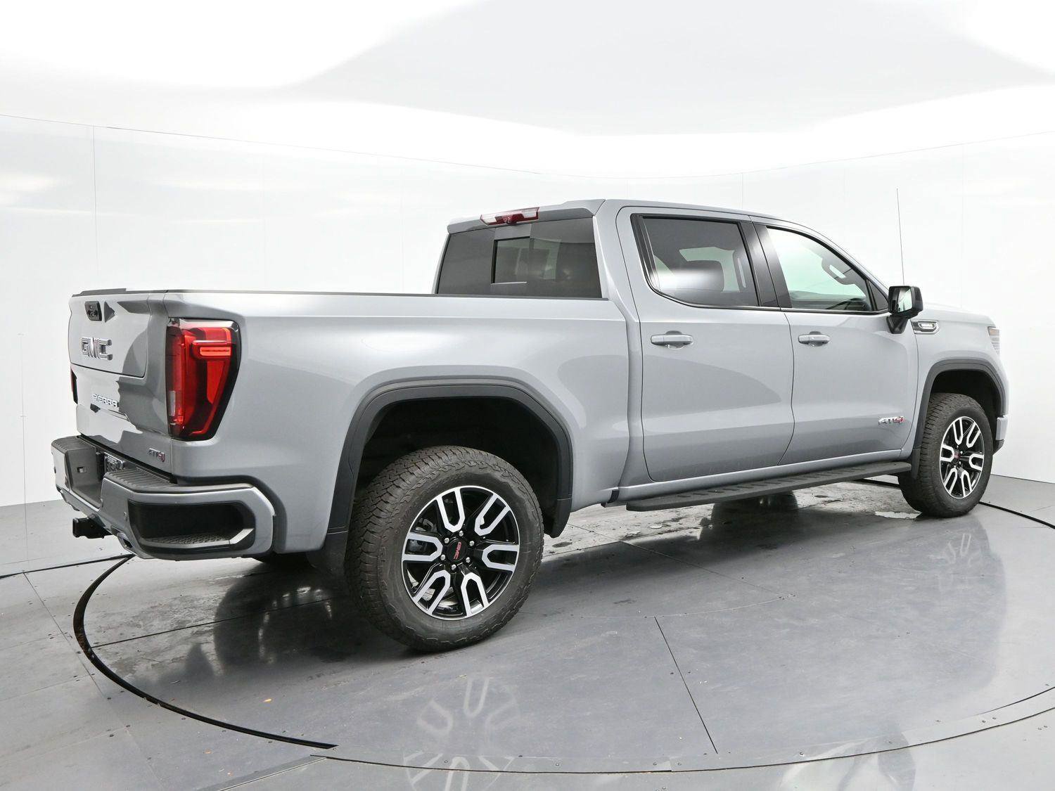 Used 2025 GMC Sierra 1500 AT4 w/ AT4 Premium Package image 7
