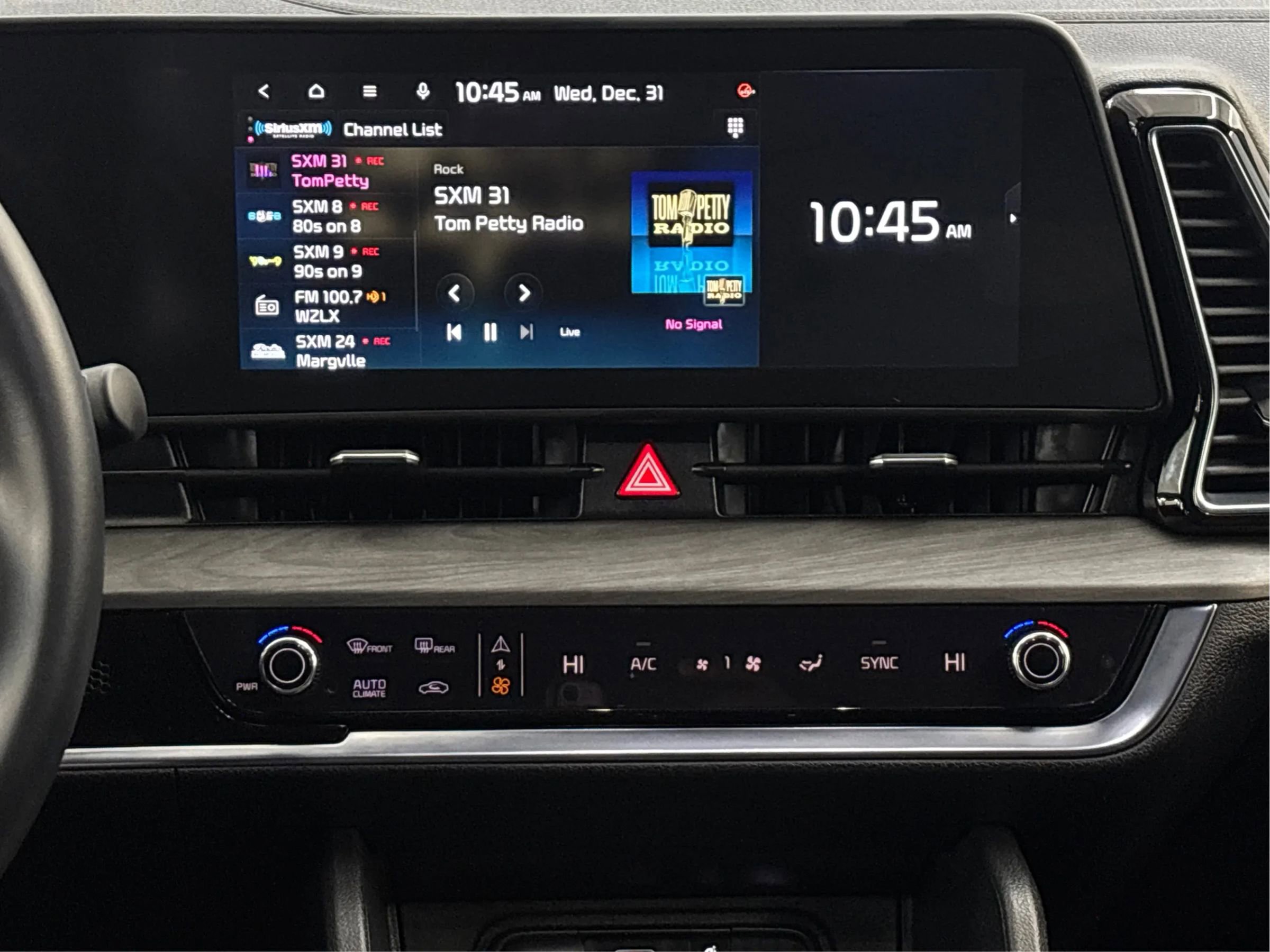 Used 2025 Kia Sportage X-Line w/ Premium Package image 19