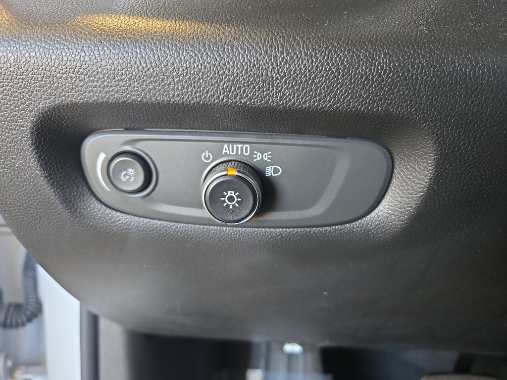 Used 2023 Chevrolet Traverse High Country AWD/4WD image 29