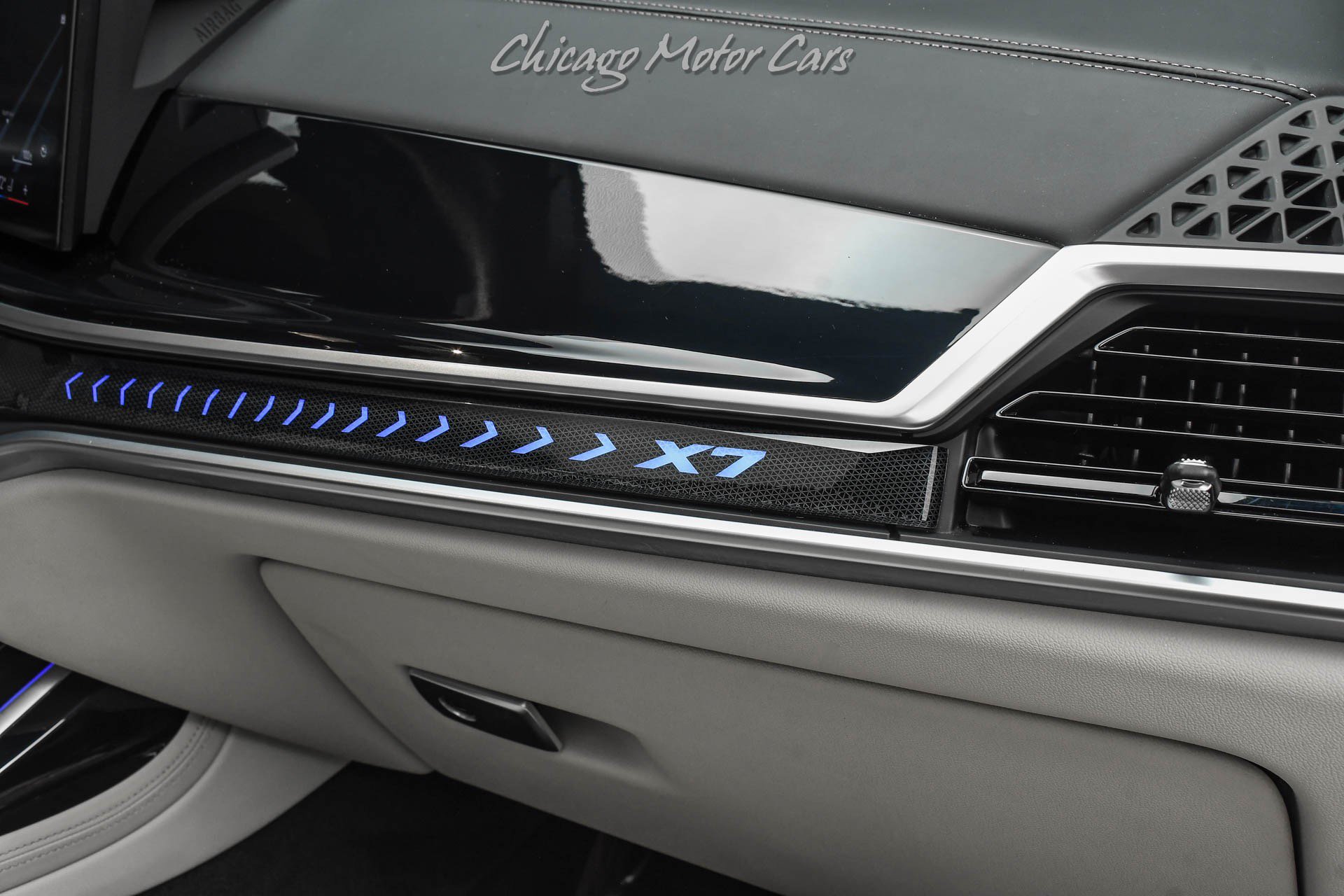 Used 2024 BMW ALPINA XB7 AWD/4WD image 31