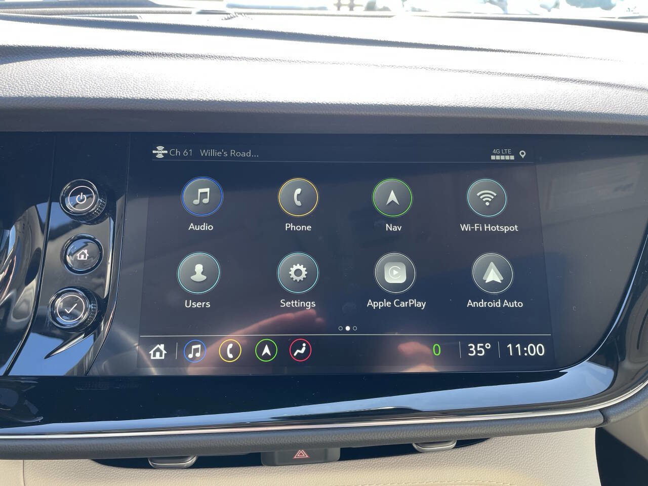 Used 2023 Buick Envision Avenir AWD/4WD image 21
