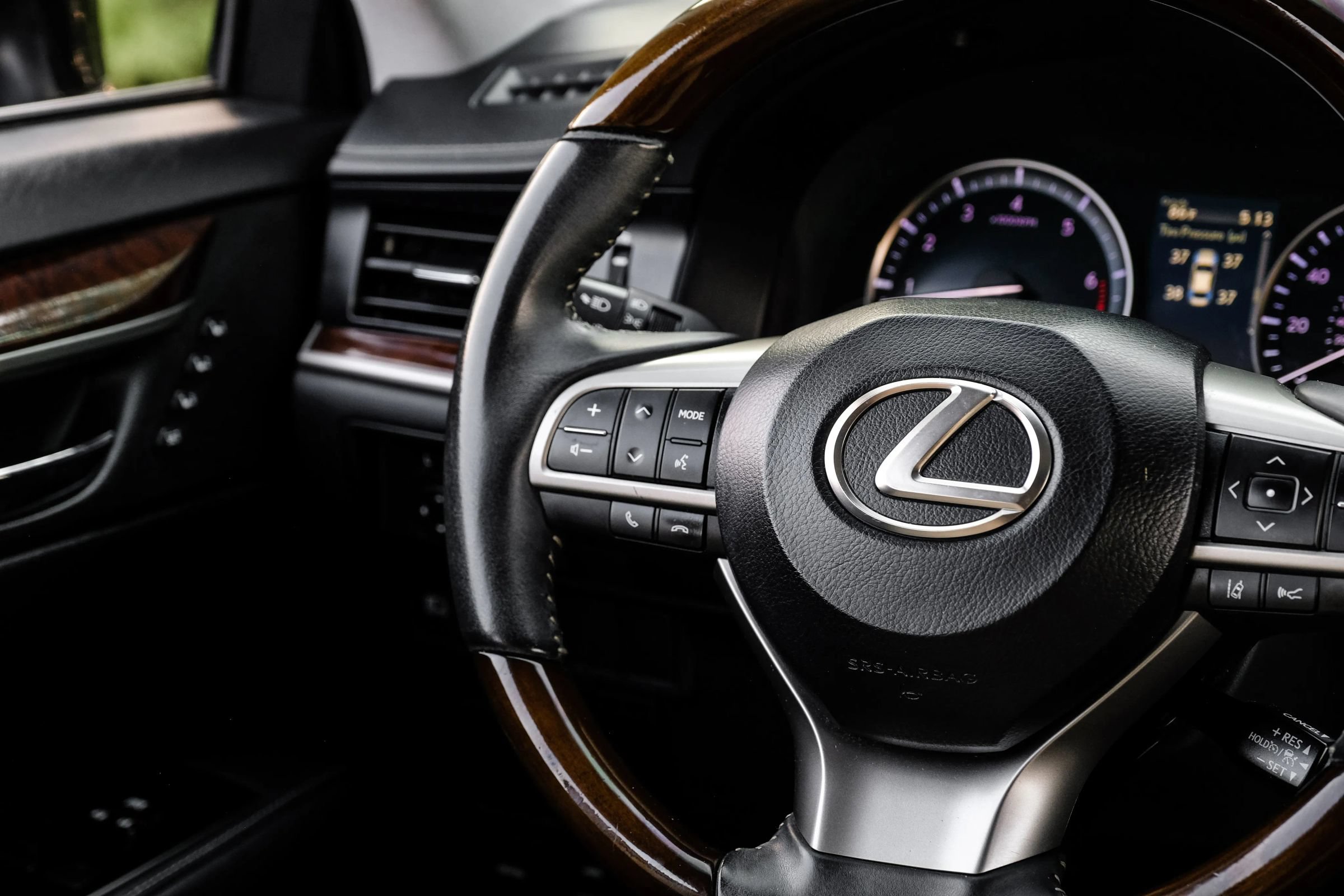 Used 2017 Lexus ES 350 w/ Luxury Package FWD image 18