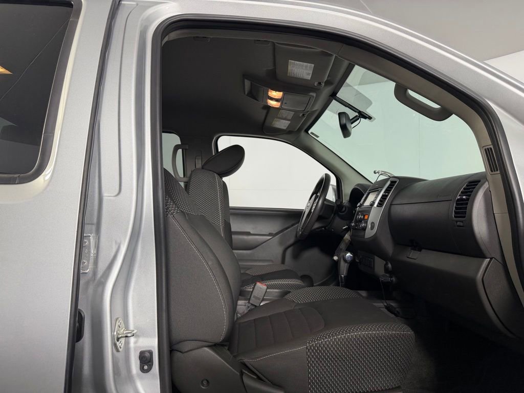 Used 2018 Nissan Frontier PRO-4X AWD/4WD image 35