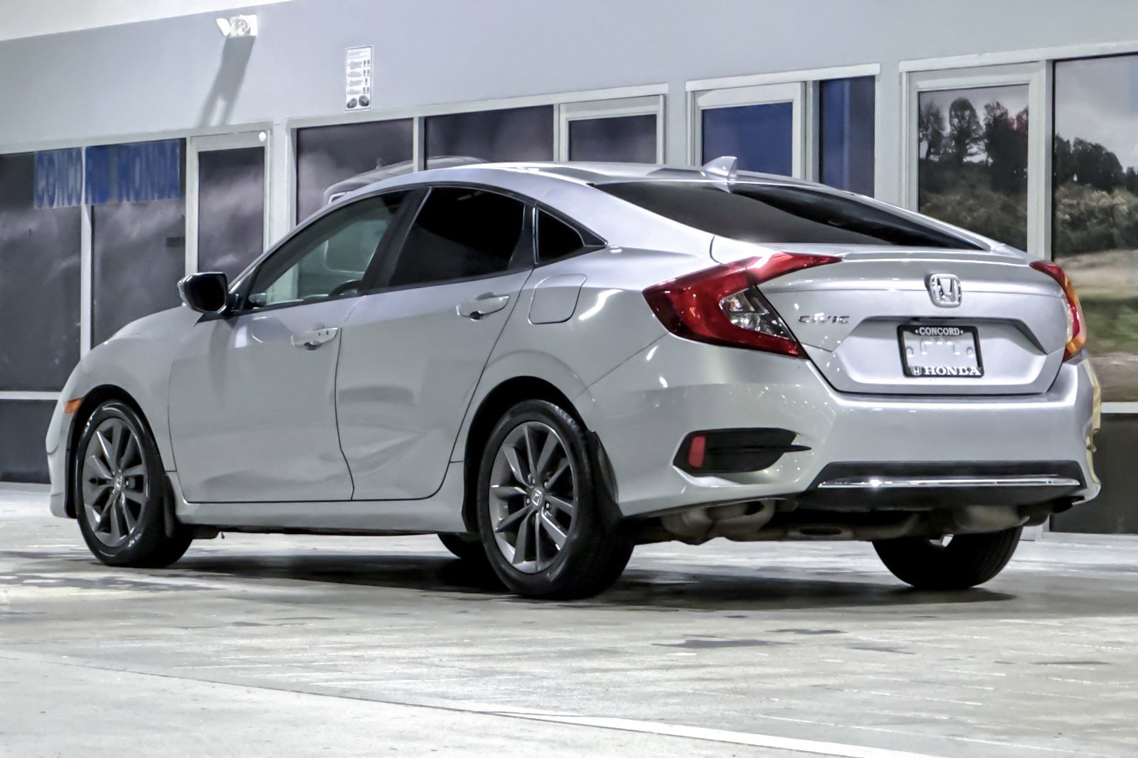 Used 2020 Honda Civic EX image 3