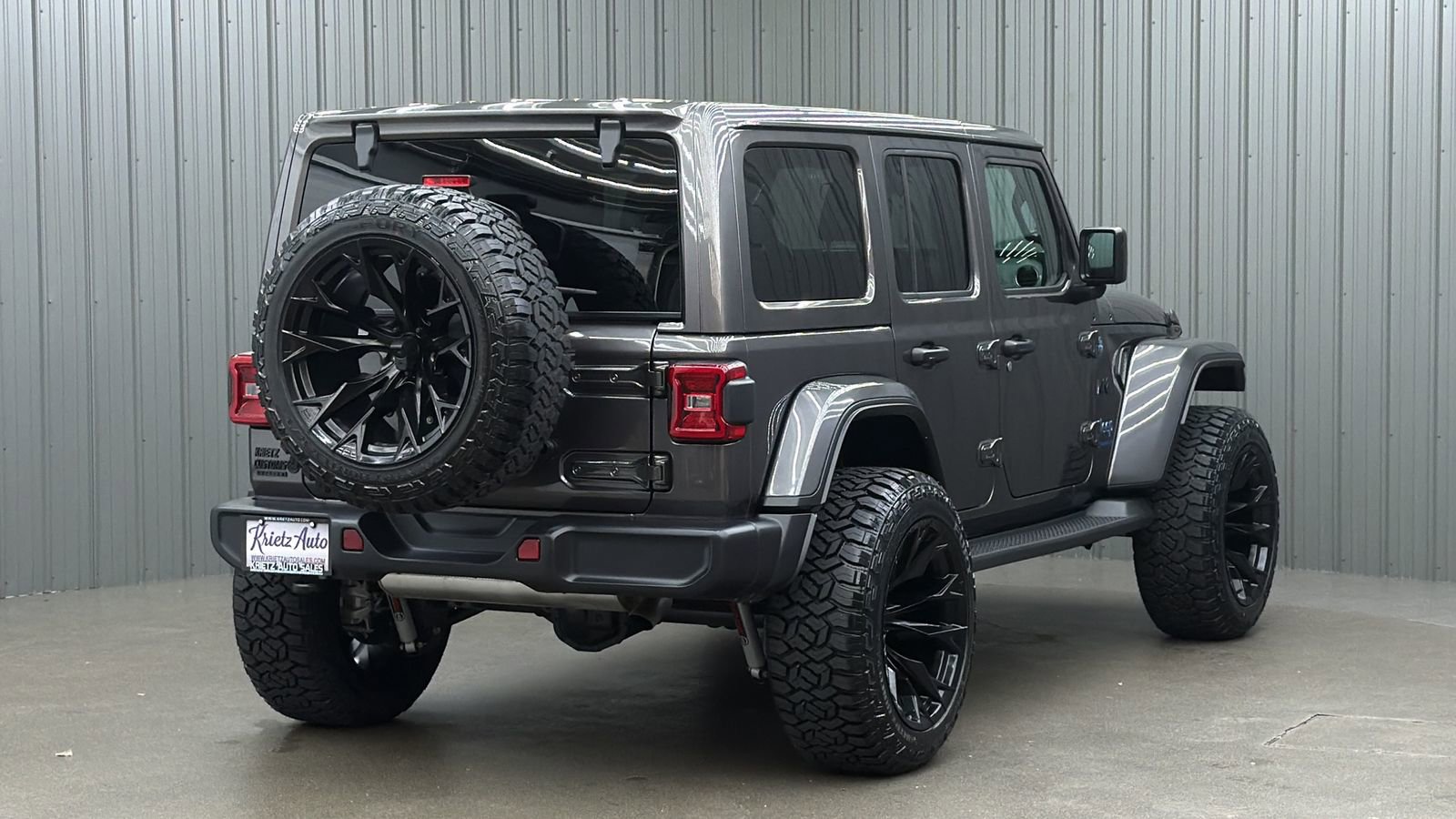 Used 2025 Jeep Wrangler Unlimited Sahara AWD/4WD image 5