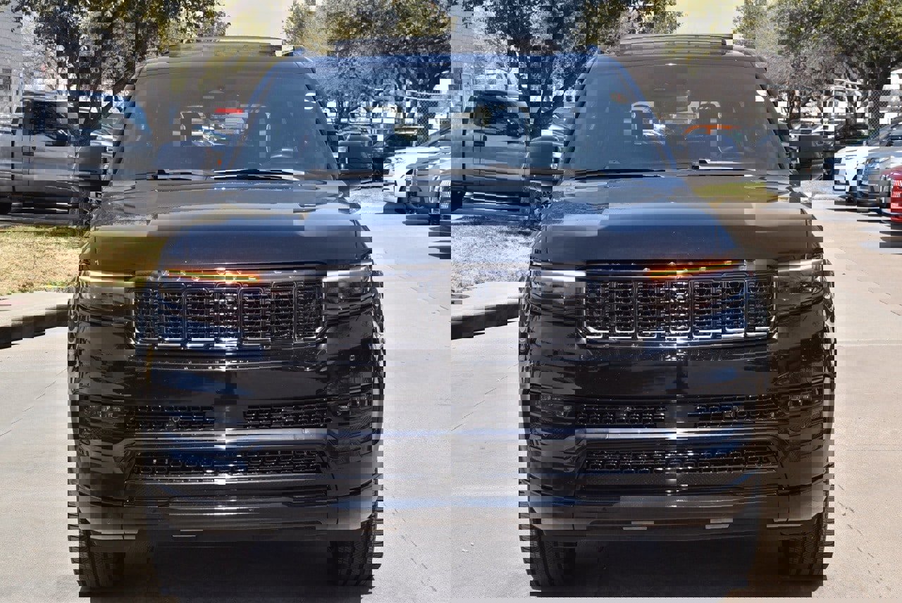 Used 2022 Jeep Grand Wagoneer Series II w/ Quick Order Packagew 28T image 3