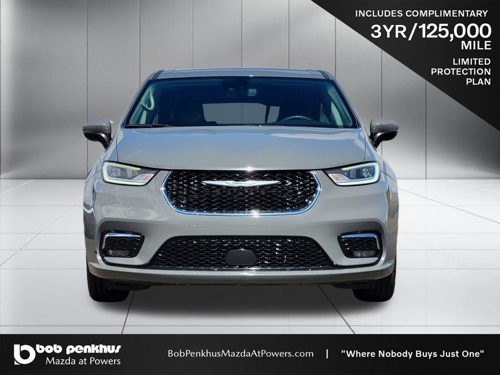 Used 2023 Chrysler Pacifica Touring-L FWD image 22