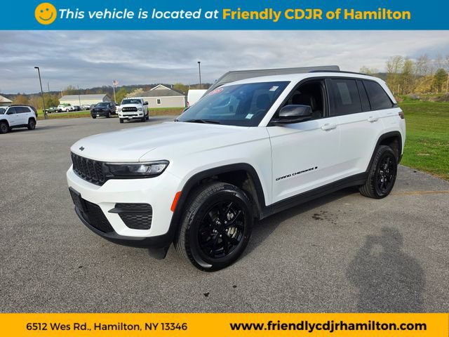 Used 2025 Jeep Grand Cherokee Altitude