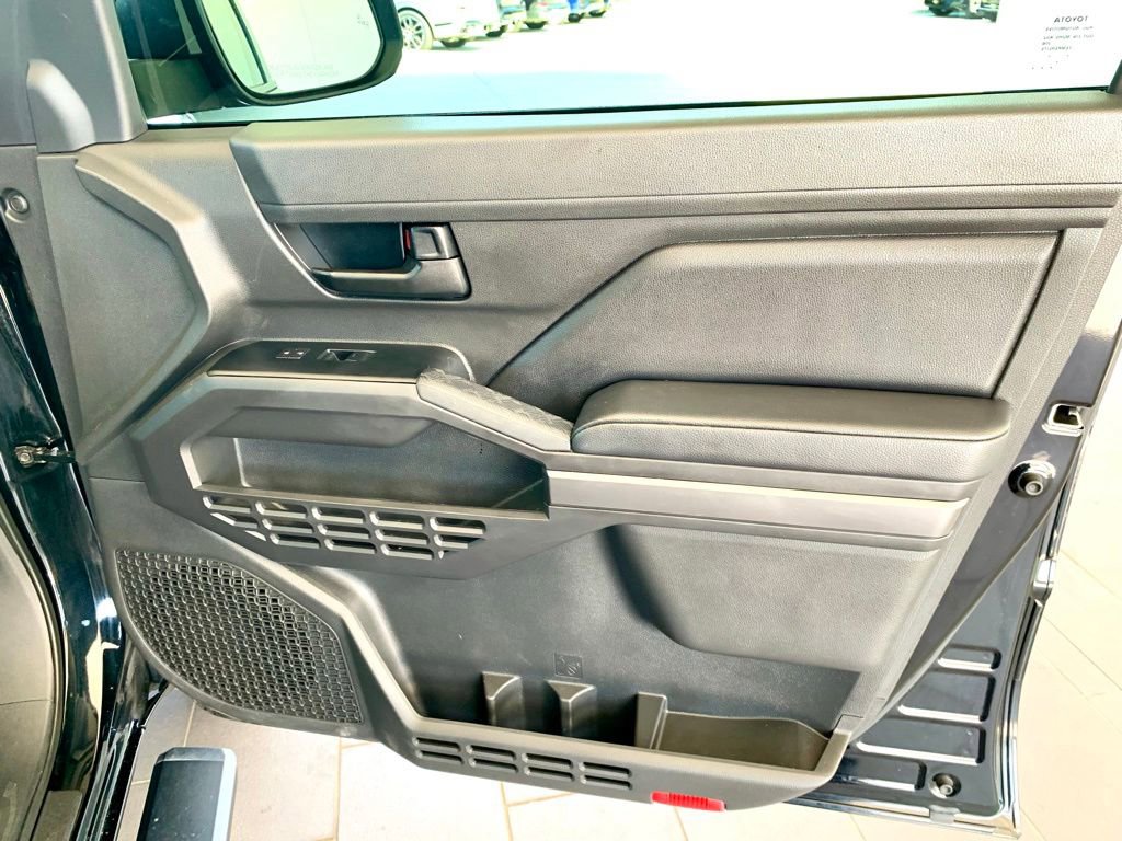 Used 2025 Toyota Tacoma SR5 RWD image 28