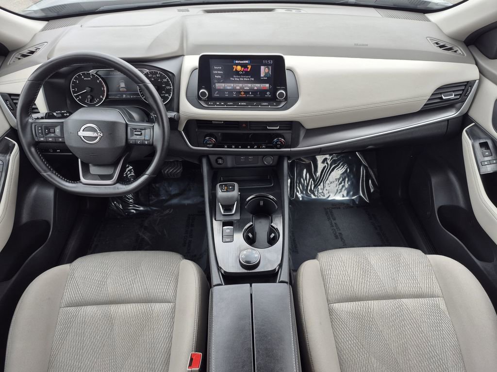 Used 2025 Nissan Rogue SV image 14