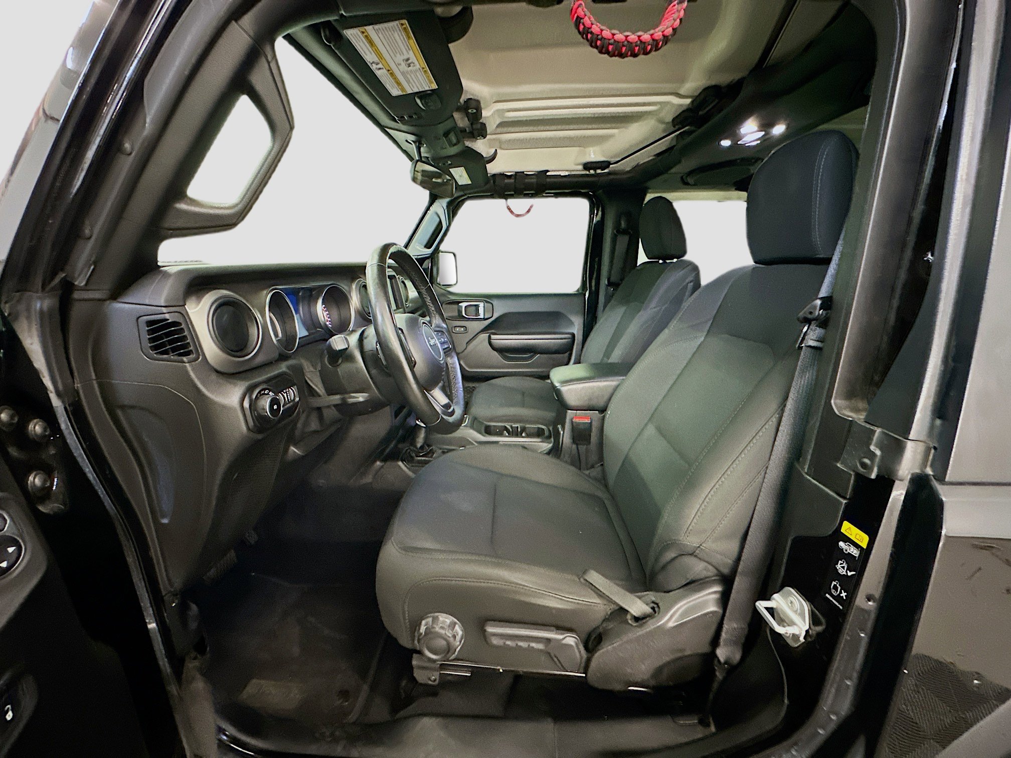 Used 2021 Jeep Wrangler Sport S image 13