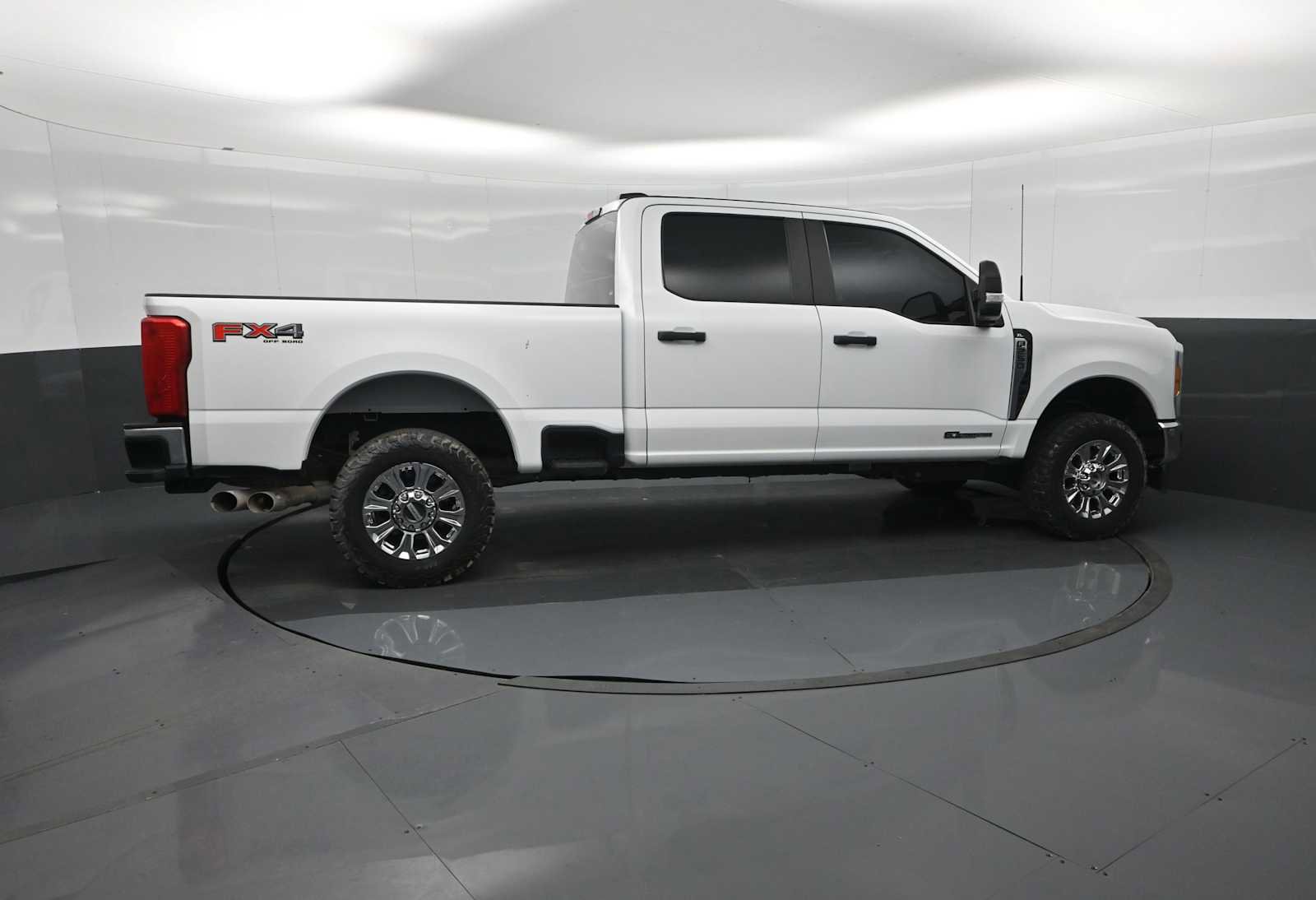 Used 2023 Ford F250 XL w/ FX4 Off-Road Package image 17