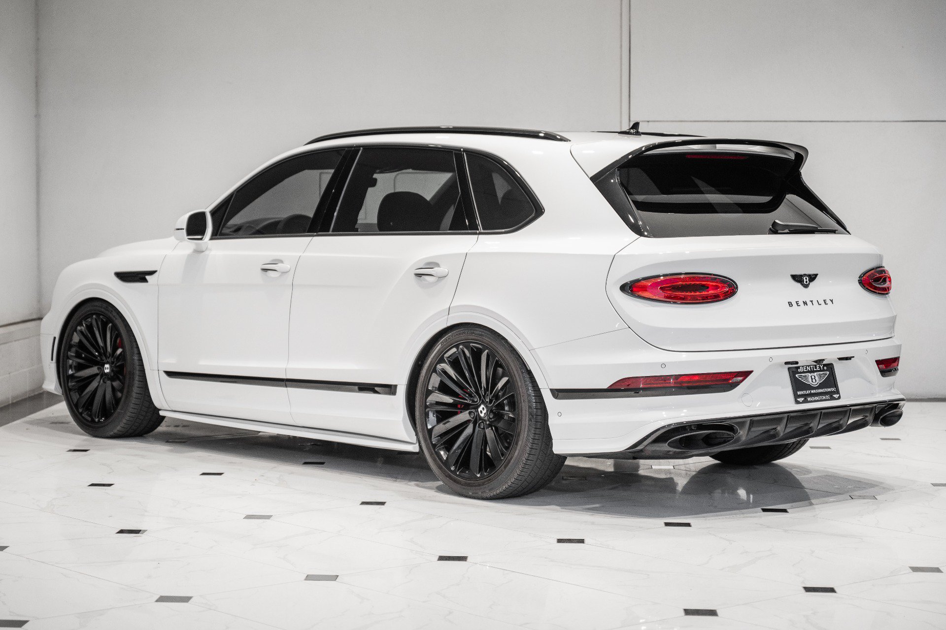 Used 2021 Bentley Bentayga Speed AWD/4WD image 3