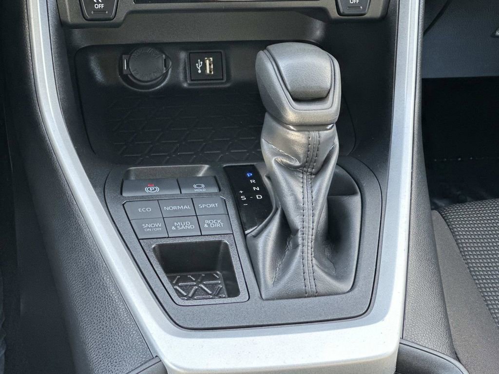 Used 2025 Toyota RAV4 LE image 13