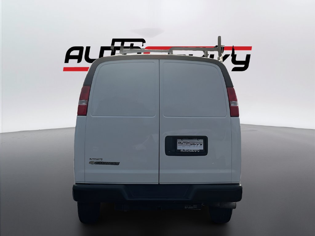 Used 2024 Chevrolet Express 2500 RWD image 6