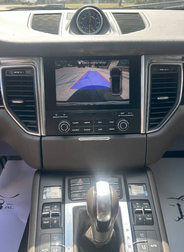 Used 2017 Porsche Macan S image 21