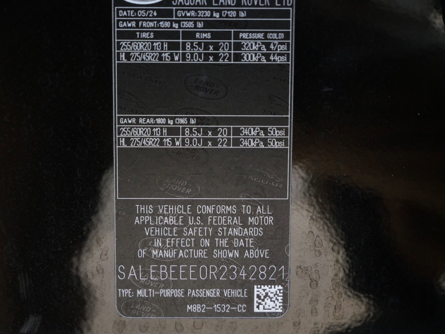 Used 2024 Land Rover Defender 110 V8 image 28