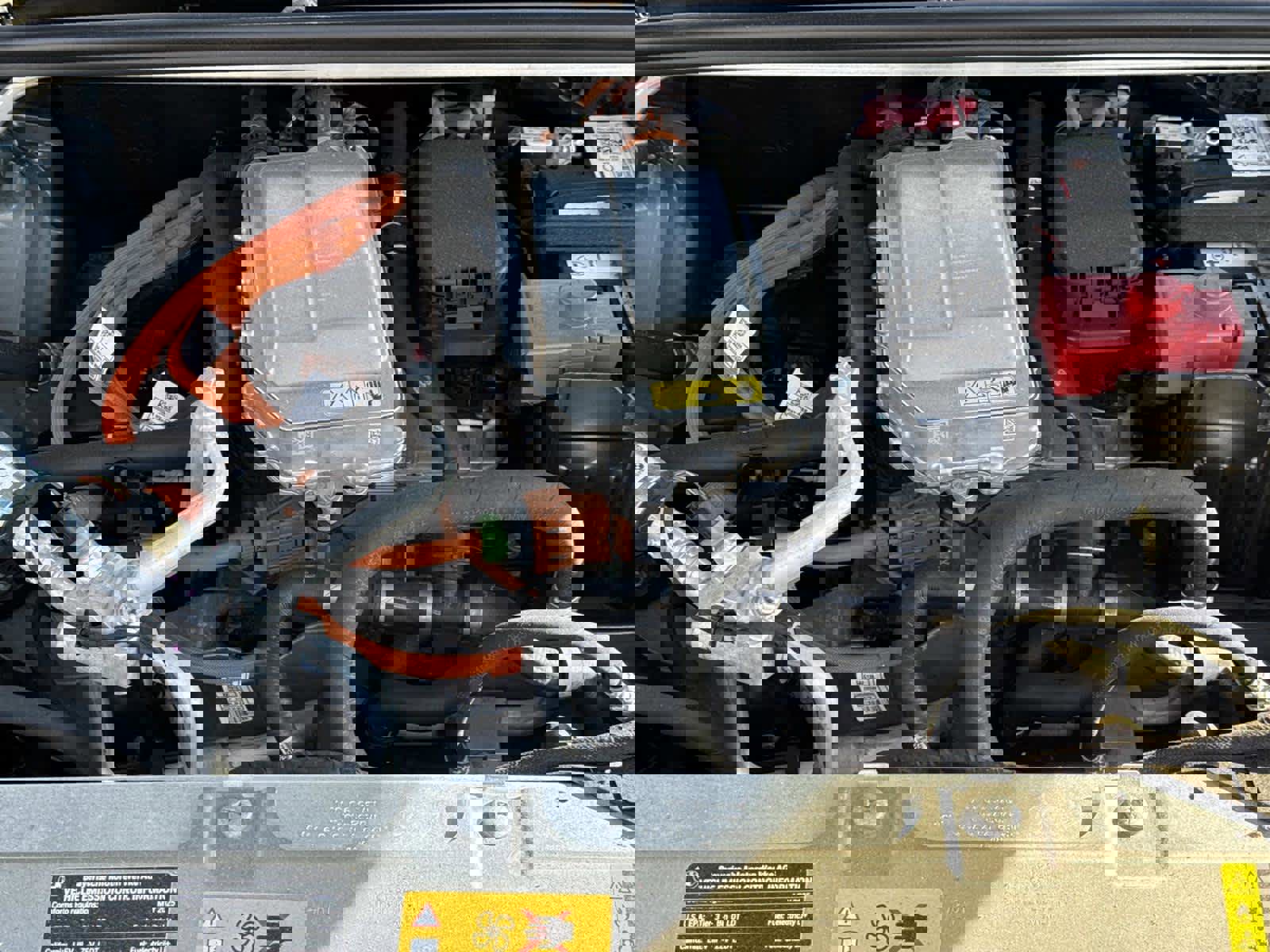 Used 2025 BMW iX xDrive50 w/ Premium Package image 13