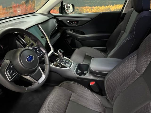 Used 2025 Subaru Outback Premium AWD/4WD image 26