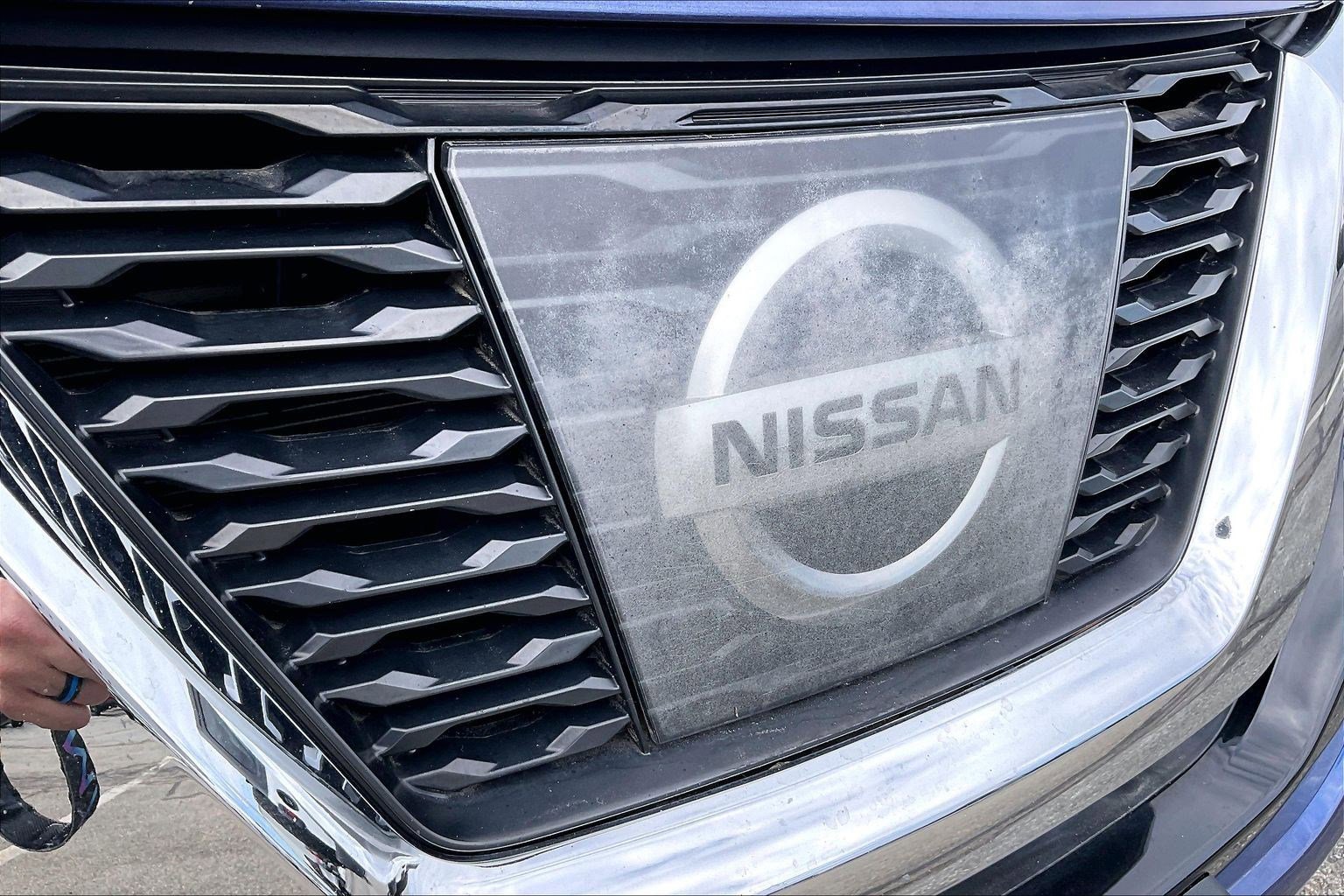 Used 2017 Nissan Rogue SL w/ SL Premium Package image 25