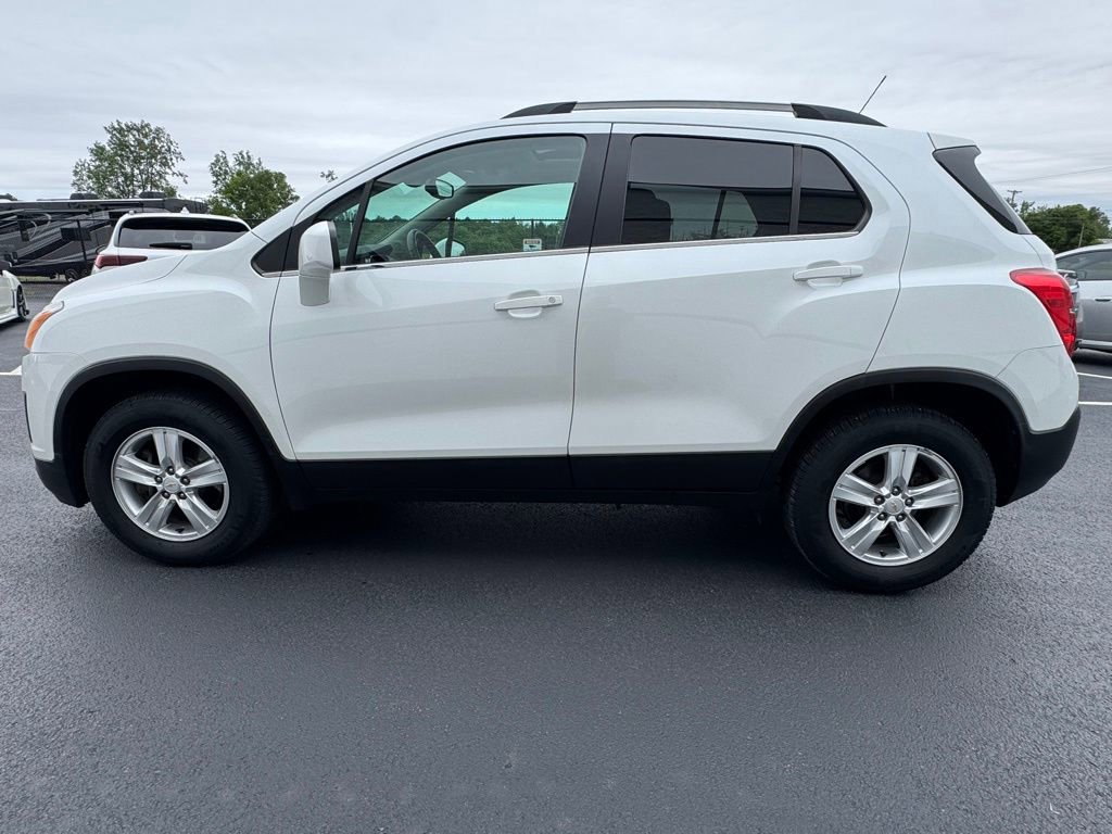Used 2015 Chevrolet Trax LT w/ LT Sun and Sound Package AWD/4WD image 10