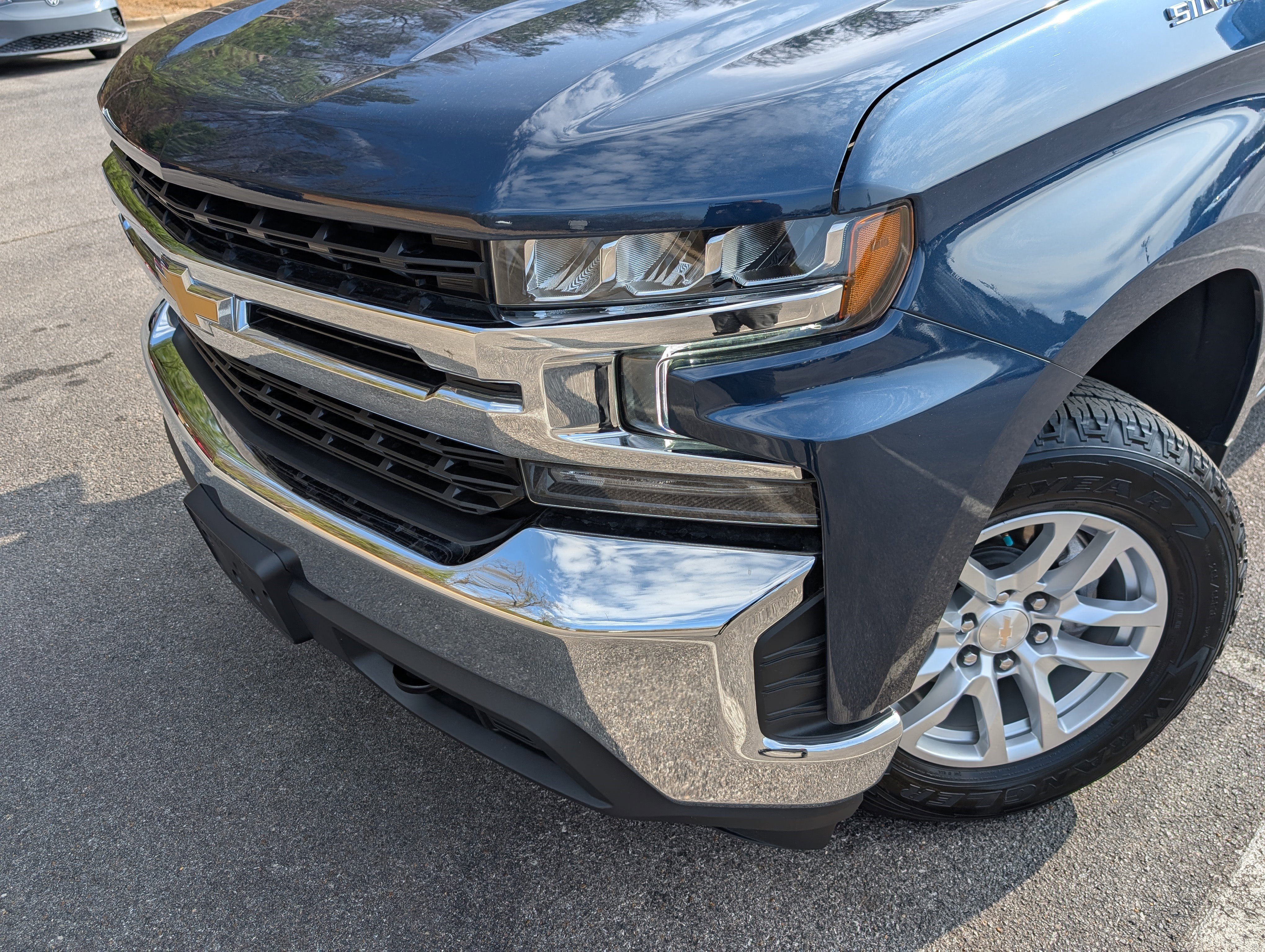 Used 2021 Chevrolet Silverado 1500 LT AWD/4WD image 13