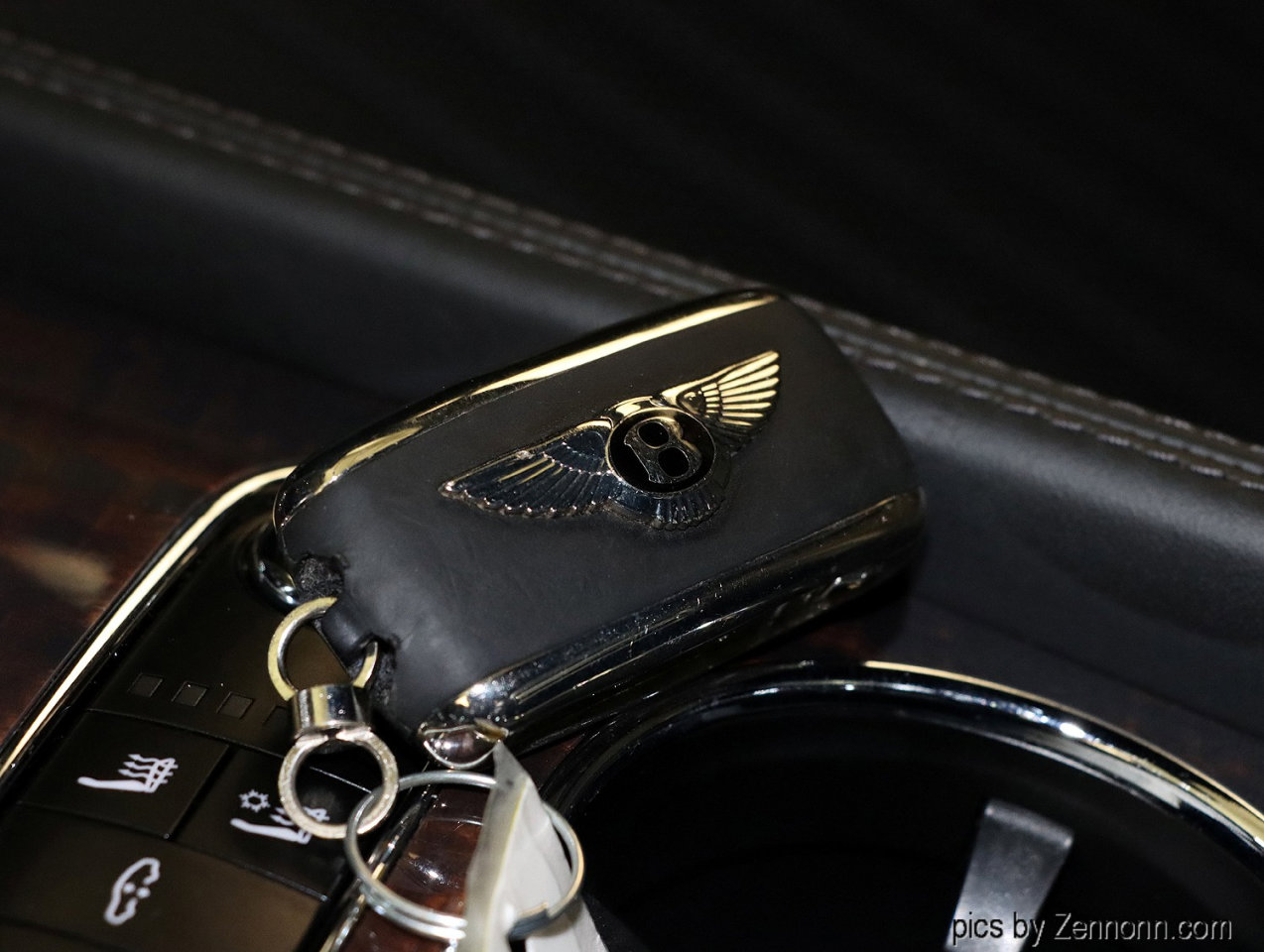 Used 2018 Bentley Flying Spur V8 image 28