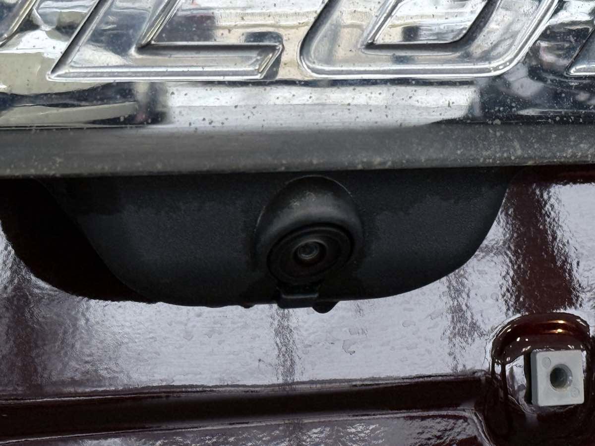 Used 2022 Ford Explorer XLT w/ Equipment Group 202A image 17