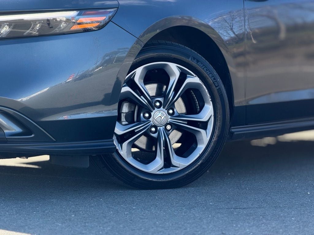 Used 2023 Honda Accord EX image 2