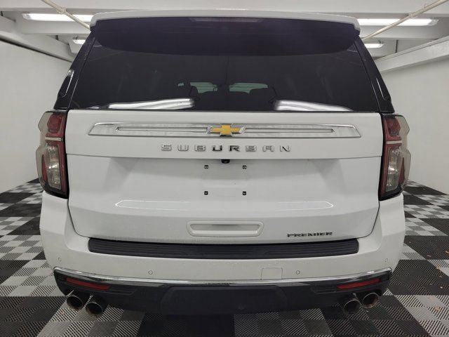 Used 2024 Chevrolet Suburban Premier RWD image 5