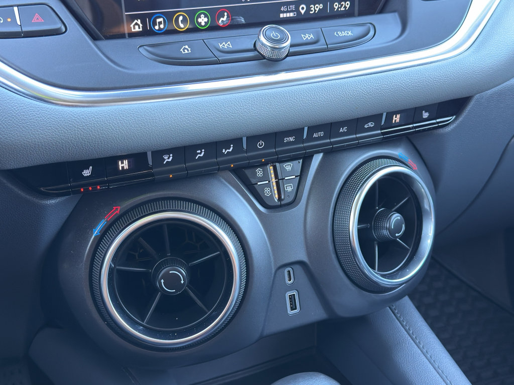 Used 2022 Chevrolet Blazer LT w/ LPO, Black Accent Package FWD image 21