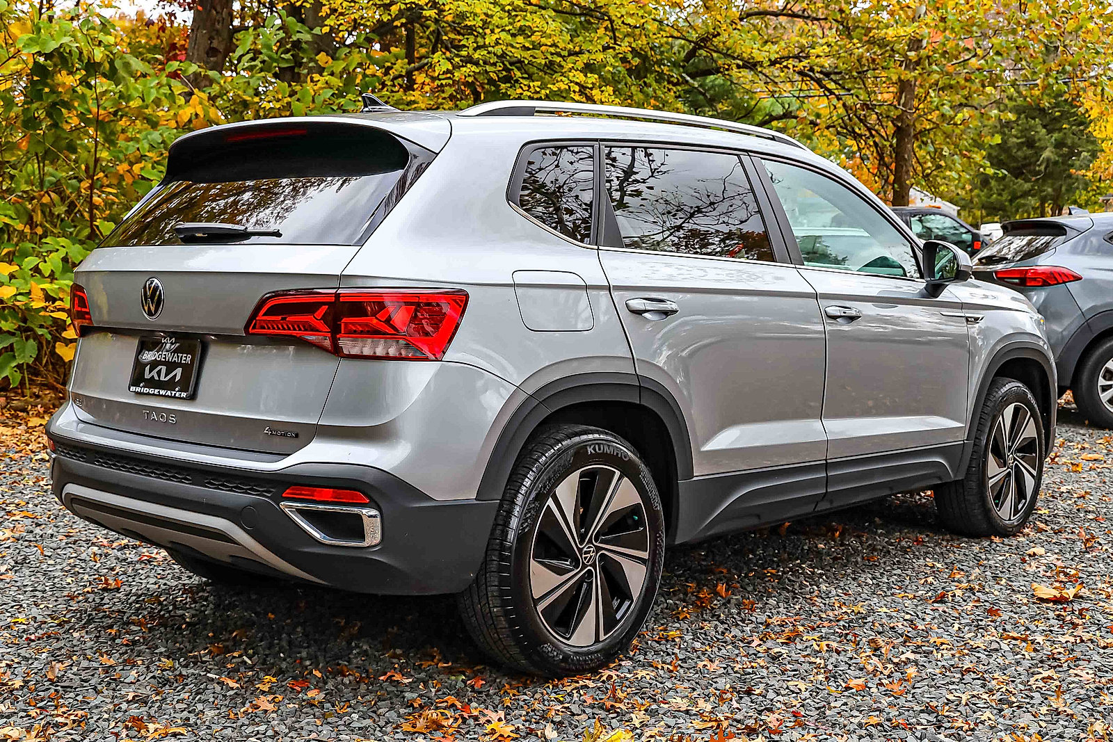 Used 2024 Volkswagen Taos SE image 6