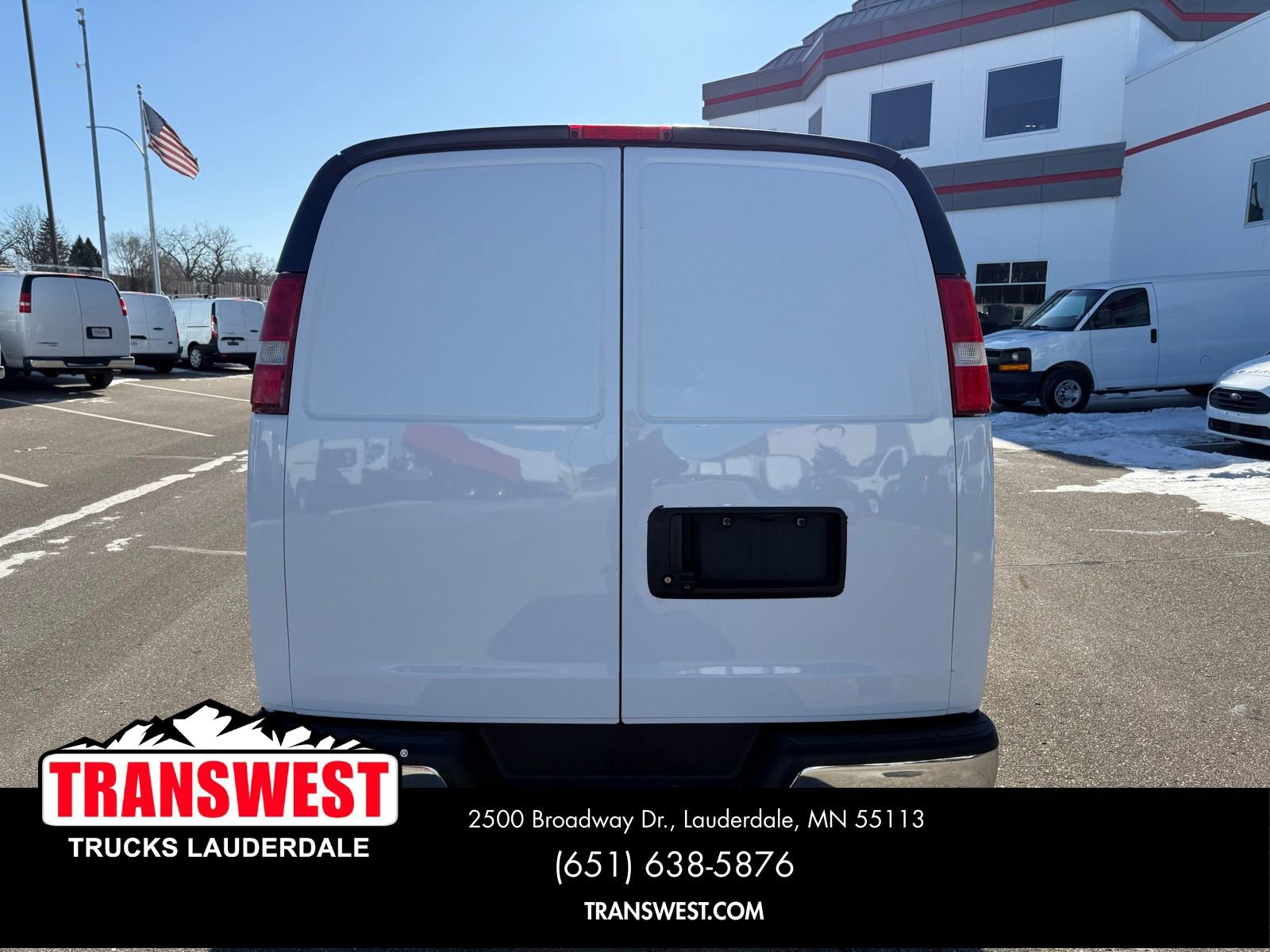 Used 2017 Chevrolet Express 3500 RWD image 13
