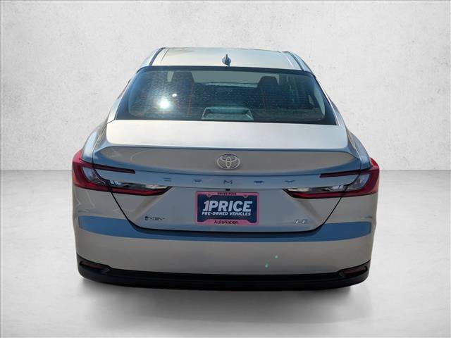 Used 2025 Toyota Camry LE FWD image 6