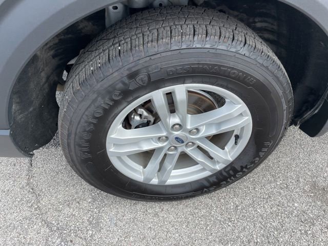 Used 2023 Ford Explorer XLT image 17