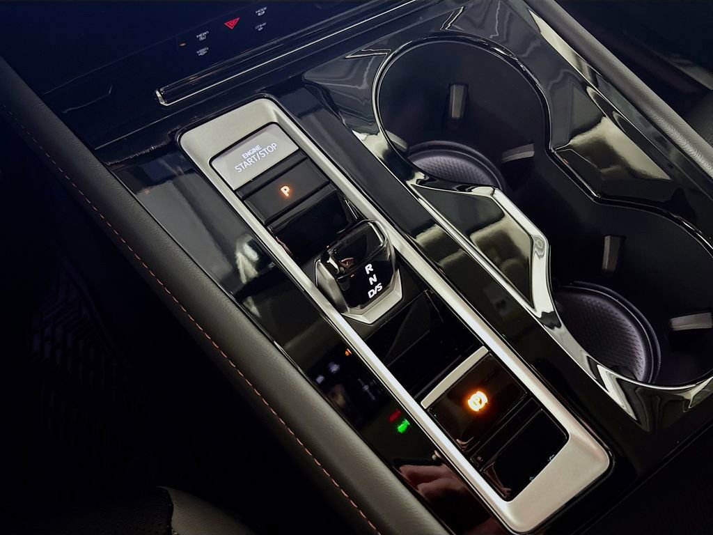 New 2025 Volkswagen Atlas Peak Edition SE image 17