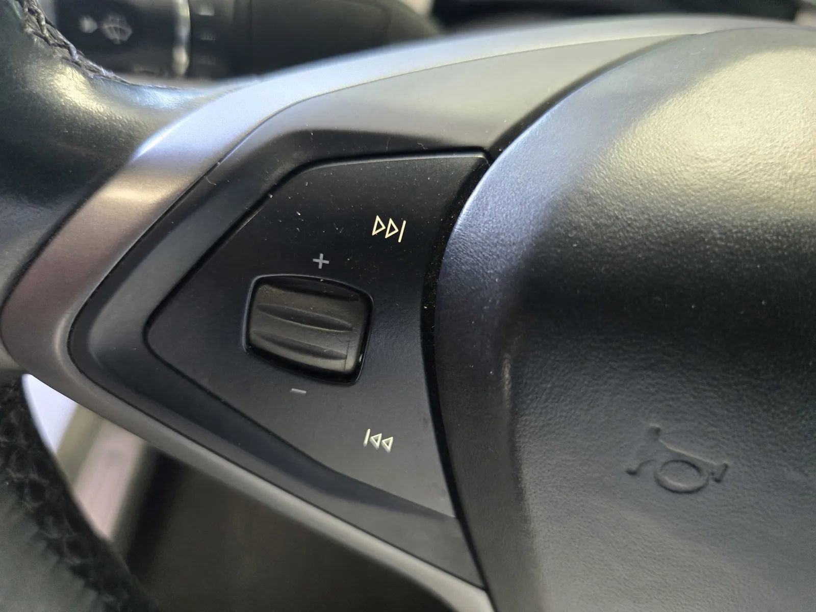 Used 2020 Tesla Model X Long Range AWD/4WD image 13