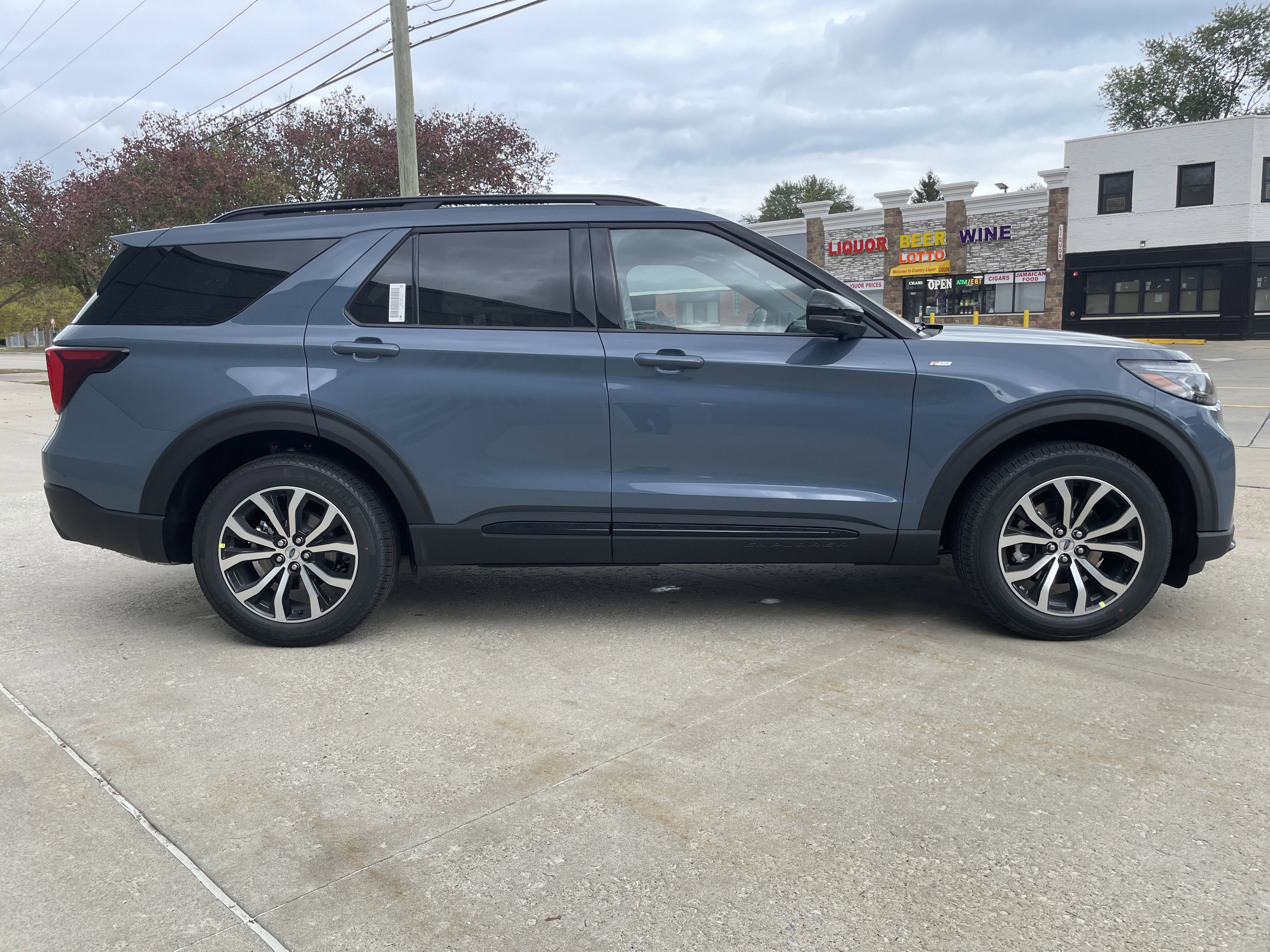 New 2026 Ford Explorer ST-Line image 4