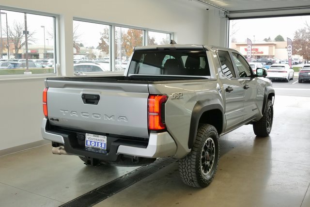 Used 2024 Toyota Tacoma TRD Off-Road image 6