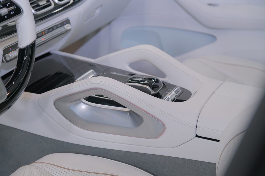 Used 2022 Mercedes-Benz Maybach GLS 600 4MATIC image 25