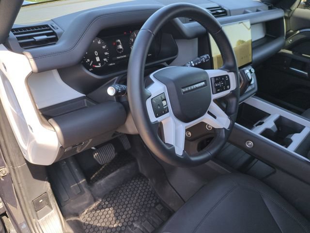 Used 2026 Land Rover Defender 110 X-Dynamic SE AWD/4WD image 7