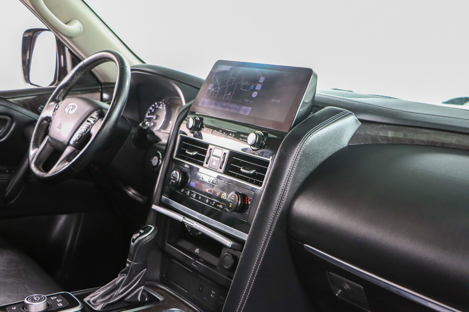 Used 2024 INFINITI QX80 Luxe AWD/4WD image 28