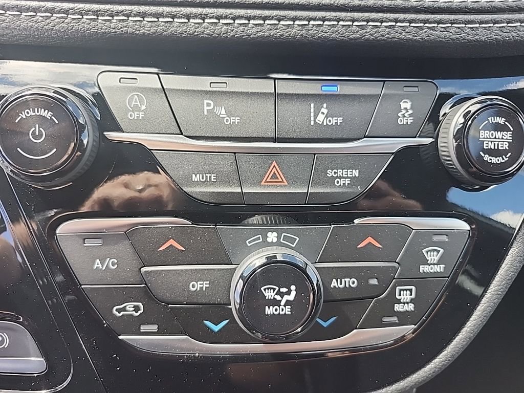 New 2026 Chrysler Pacifica Limited image 37
