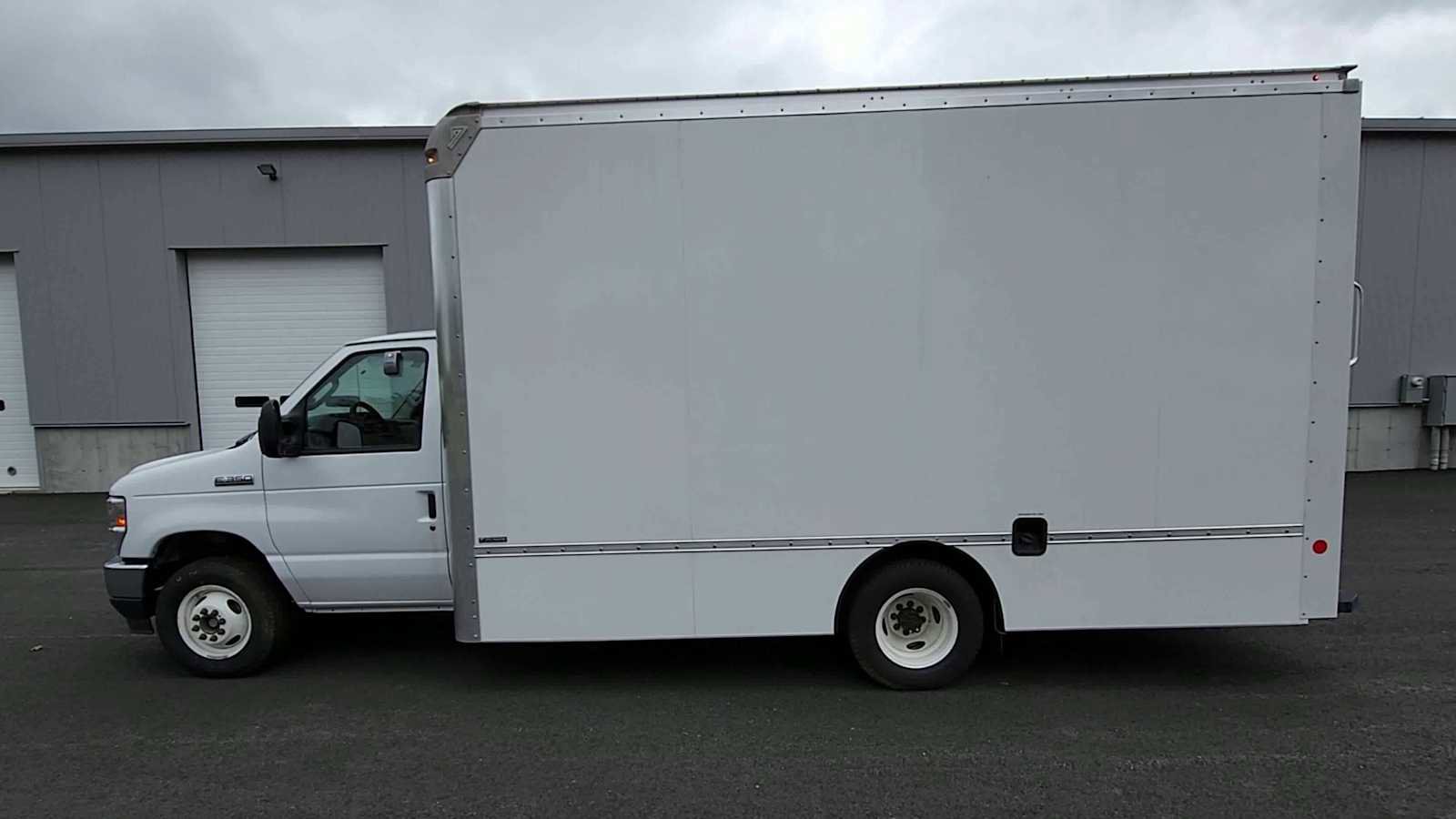 New 2025 Ford E-350 and Econoline 350 Super Duty w/ Power Equipment Group image 5