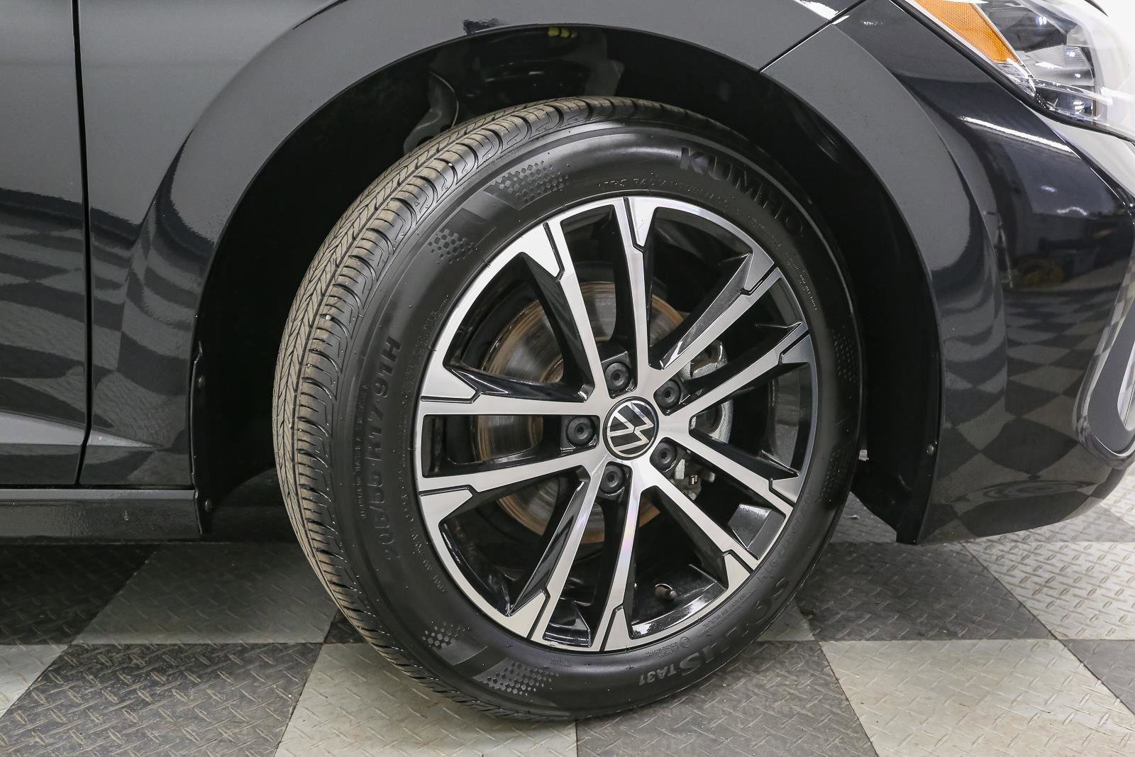 Certified 2023 Volkswagen Jetta Sport image 16