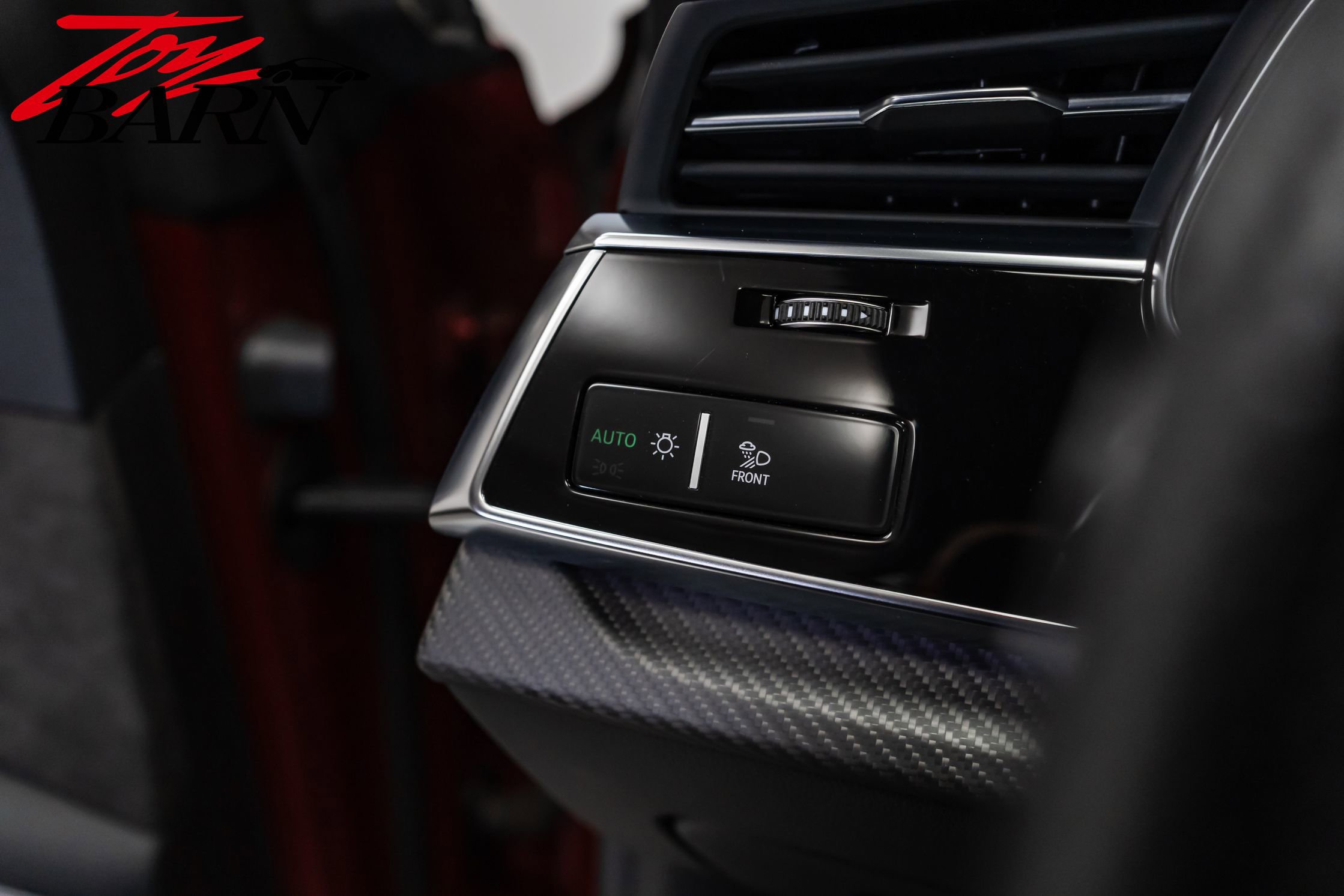 Used 2022 Audi RS Q8 4.0T image 32