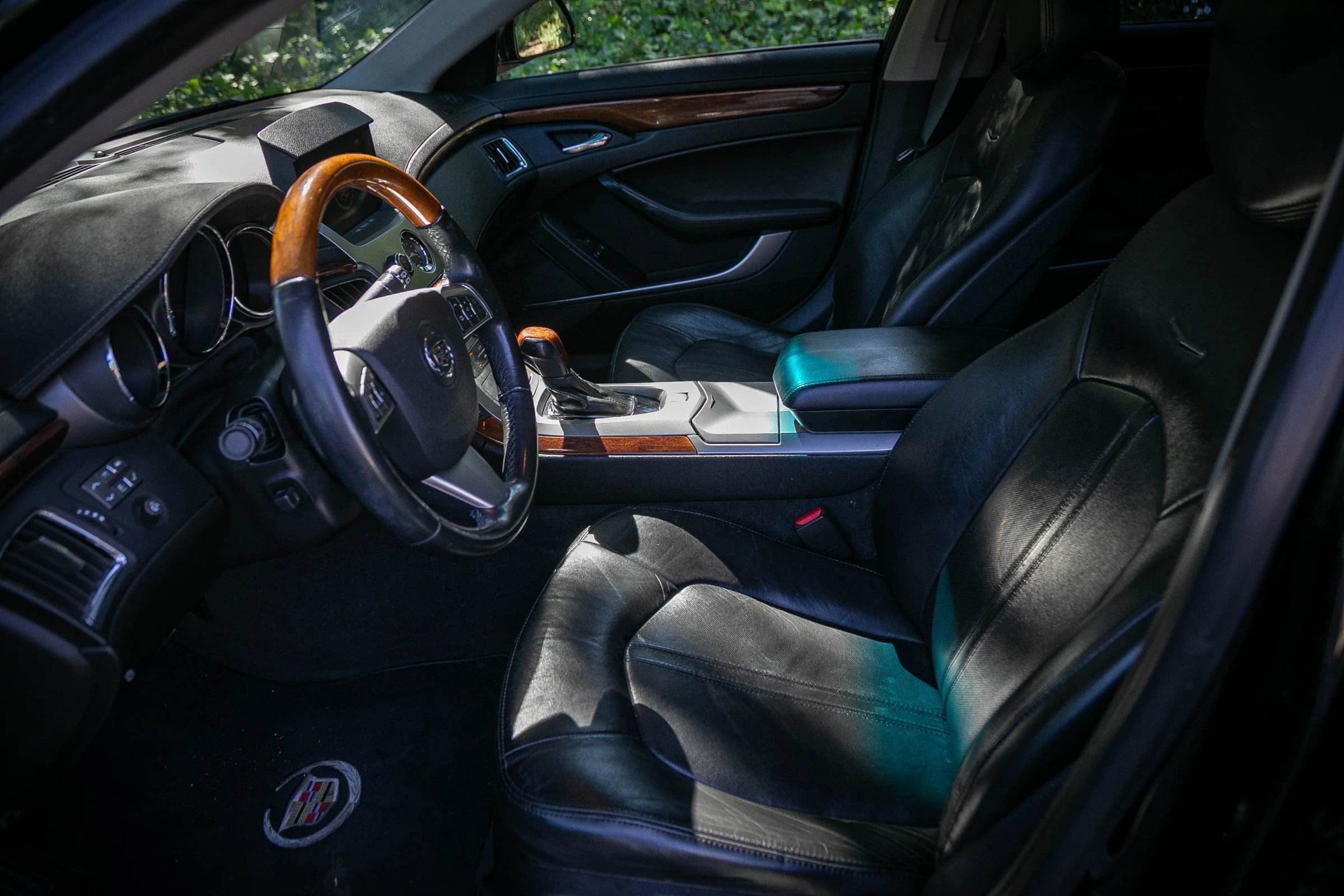 Used 2010 Cadillac CTS Premium image 29