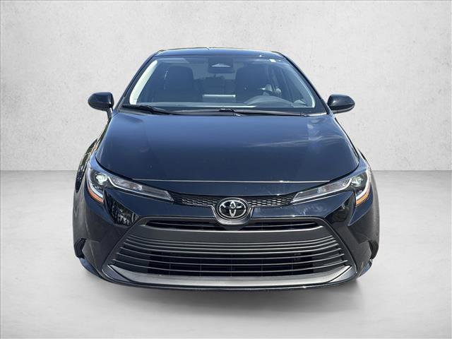 Used 2025 Toyota Corolla LE FWD image 2
