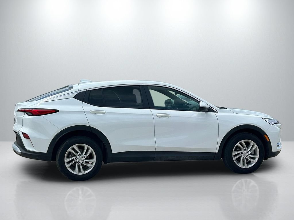 Used 2024 Buick Envista Preferred w/ Advanced Safety Package FWD image 4