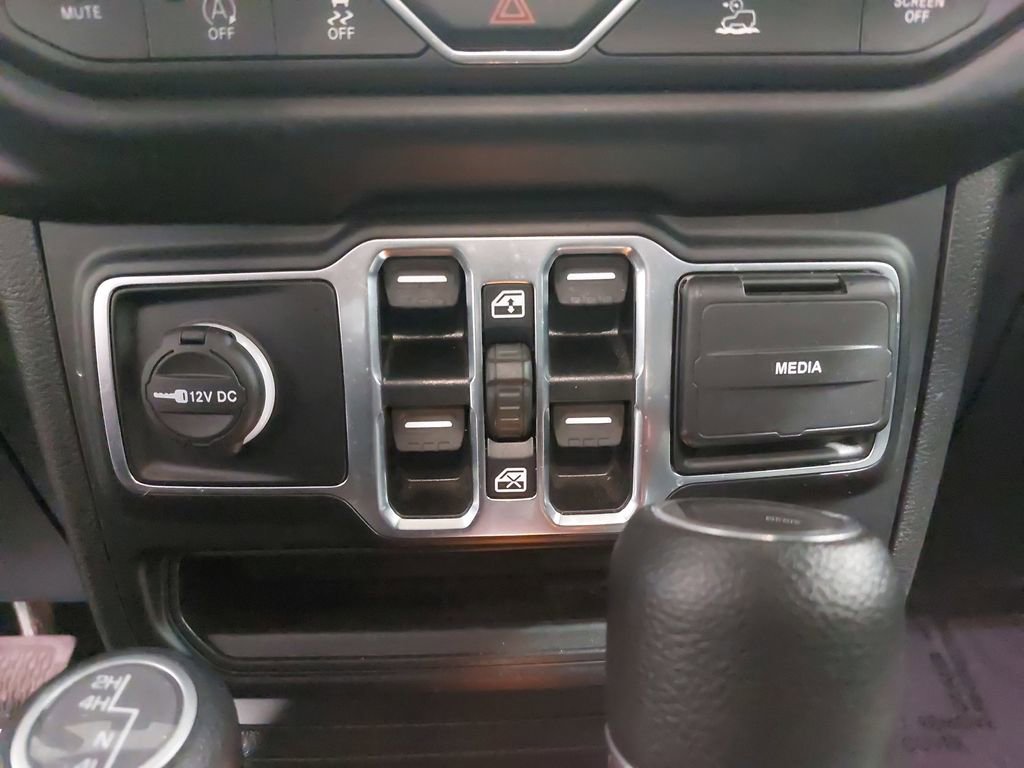 Used 2022 Jeep Gladiator Sport image 71